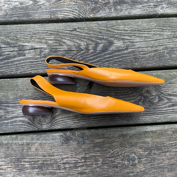 Shoes: Zara Orange Pointy Toe Slingback Flats with Mini Kitten Heel (Women's 9) - Picture 2 of 6